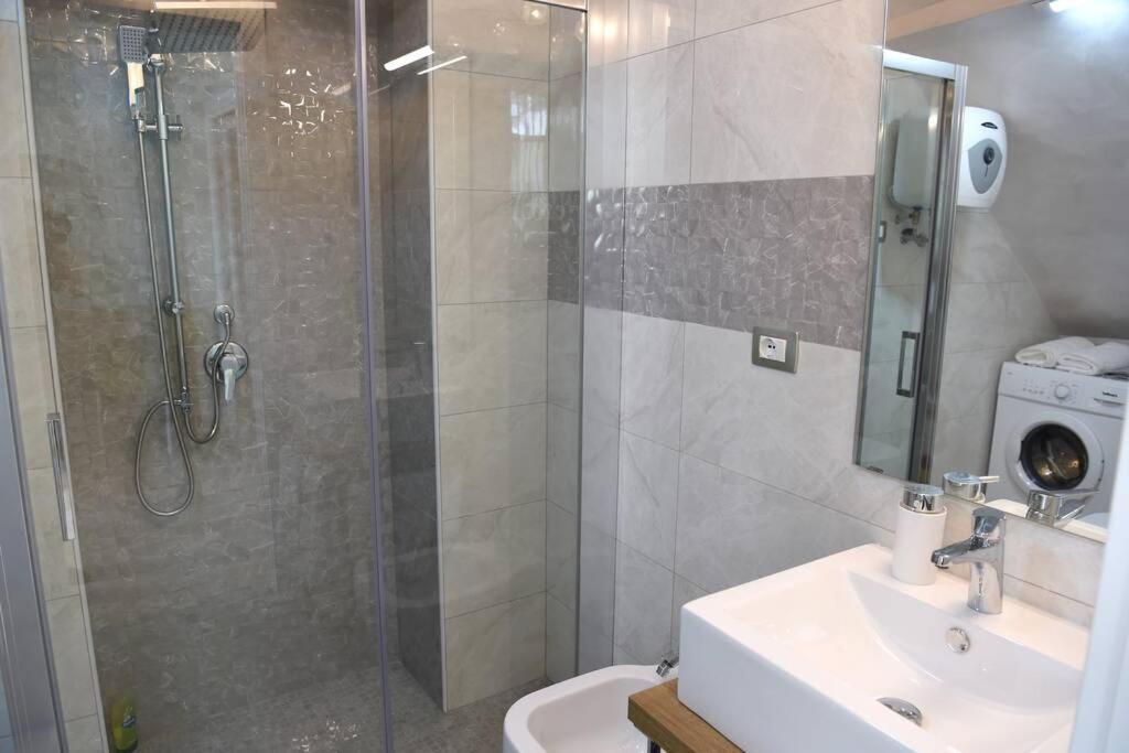 Domus Elegans In Centro Villa Manfredonia Exteriör bild