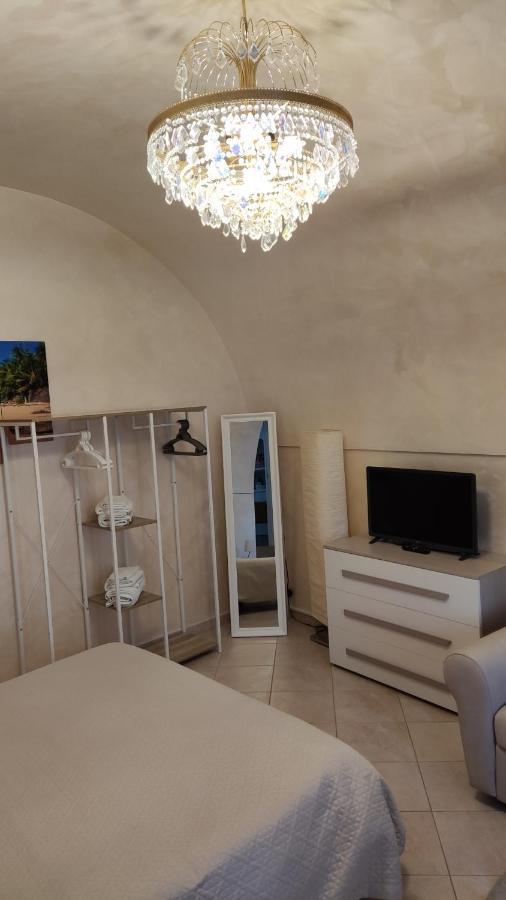 Domus Elegans In Centro Villa Manfredonia Exteriör bild
