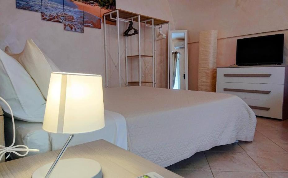 Domus Elegans In Centro Villa Manfredonia Exteriör bild